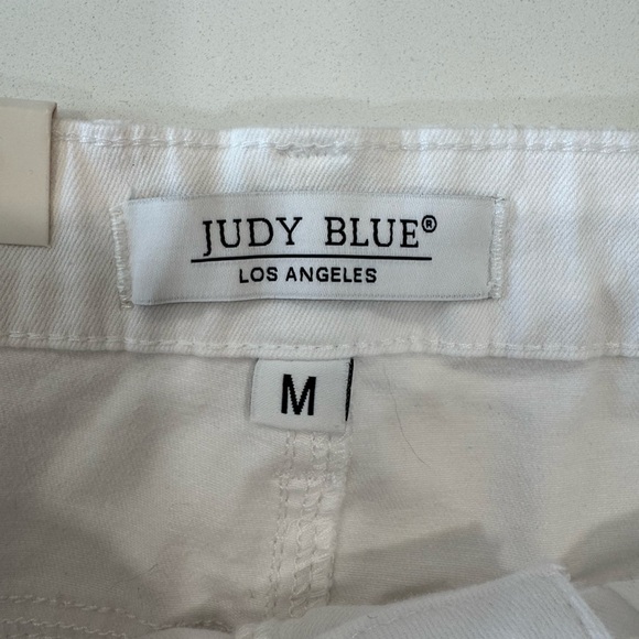 Judy Blue White Distressed Denim High Waisted Cutoff Shorts Women's M NEW NWT - Picture 4 of 7